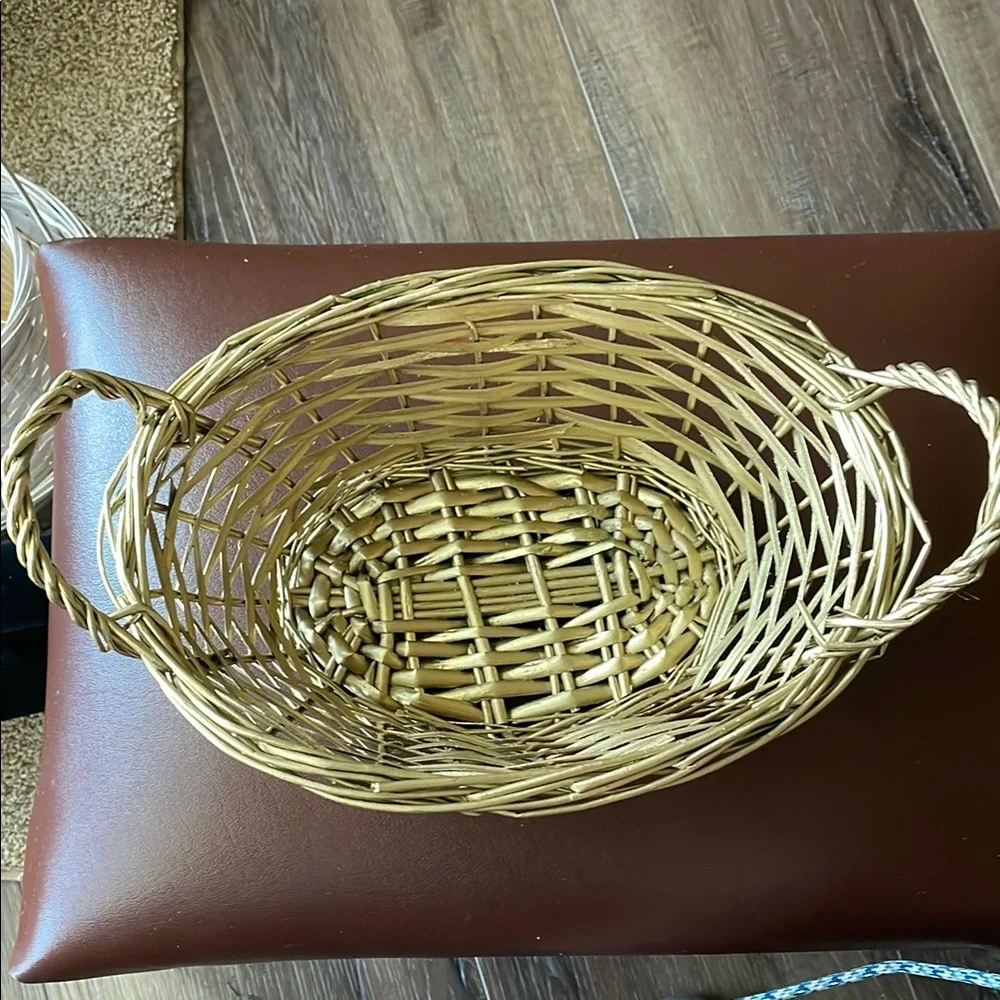 Elegant Woven Basket - Gold